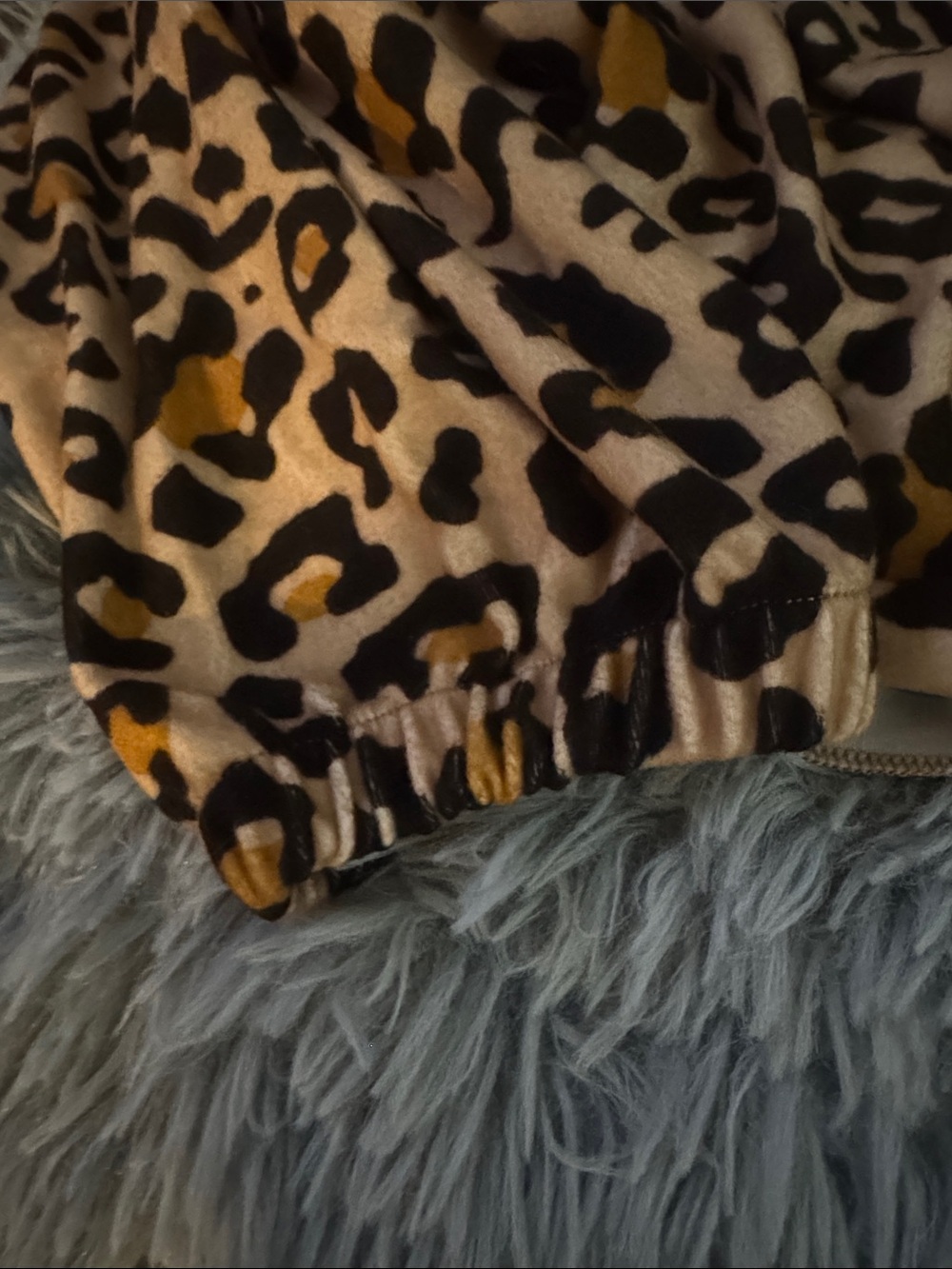 Ladies Leopard Print Pajama Set - Tan and Black - Picture 4 of 4